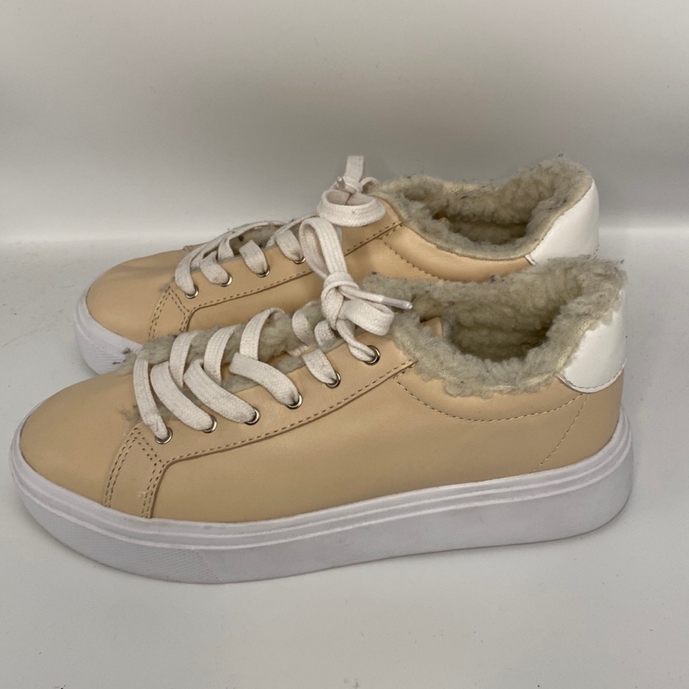 Schutz Leather Sneaker Shearling Fleece Lined Shoes Size 8 Beige Neutral Cozy - Picture 3 of 8